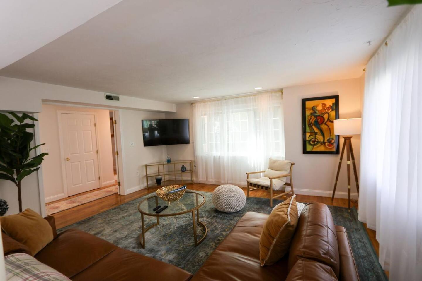 Apartment Single Family,3 Bed, 3 Bath,harvard, Mit,hospitals Cambridge