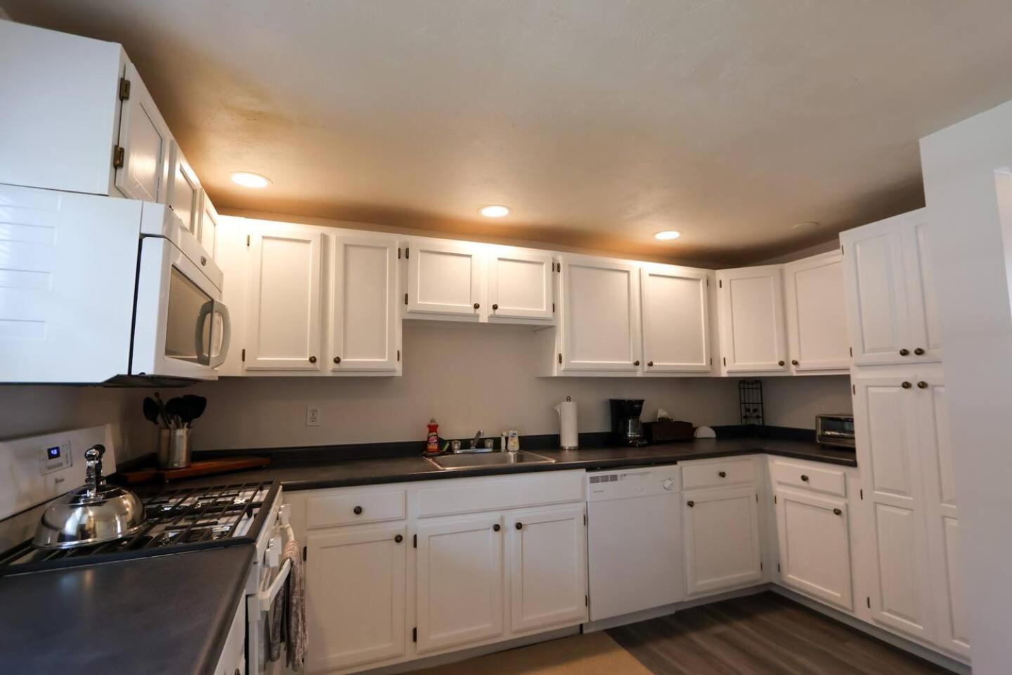 Apartment Single Family,3 Bed, 3 Bath,harvard, Mit,hospitals