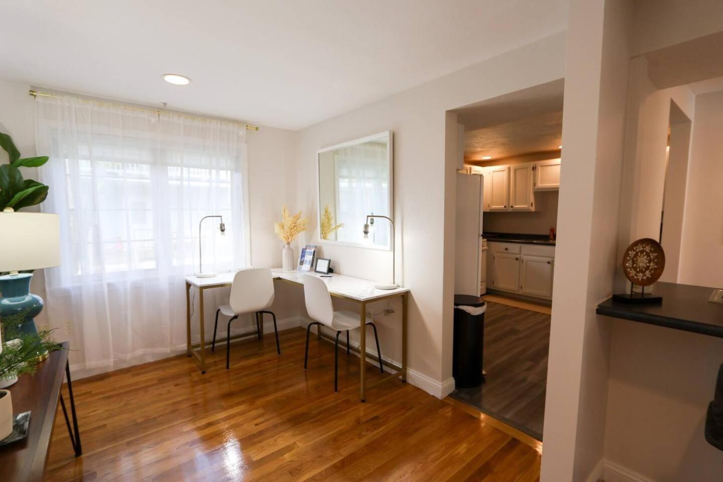 Apartment Single Family,3 Bed, 3 Bath,harvard, Mit,hospitals Cambridge